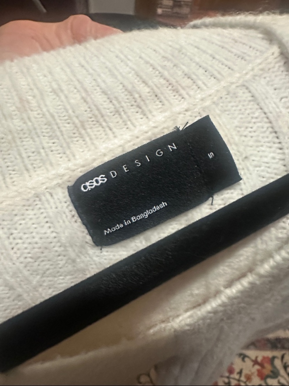 ASOS Cream Ribbed V-Neck Sweater - Picture 4 of 4